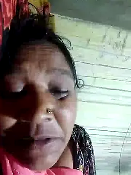 Snapshot of Loomaraj chatting on 02-27-26, 08:41 Loomaraj online show from 02-27-26, 08:41