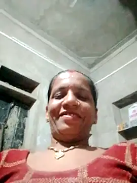 Snapshot of Anitarakkoli chatting on 05-31-26, 06:20 Anitarakkoli online show from 05-31-26, 06:20