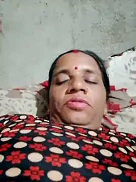 Snapshot of Anitarakkoli chatting on 06-11-26, 06:05 Anitarakkoli online show from 06-11-26, 06:05