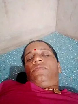 Snapshot of Anitarakkoli chatting on 06-19-26, 07:14 Anitarakkoli online show from 06-19-26, 07:14