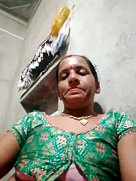 Snapshot of Anitarakkoli chatting on 05-21-26, 04:59 Anitarakkoli online show from 05-21-26, 04:59