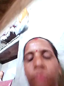 Snapshot of Anitarakkoli chatting on 05-22-26, 05:05 Anitarakkoli online show from 05-22-26, 05:05