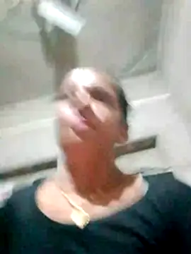 Snapshot of Anitarakkoli chatting on 06-26-26, 04:02 Anitarakkoli online show from 06-26-26, 04:02