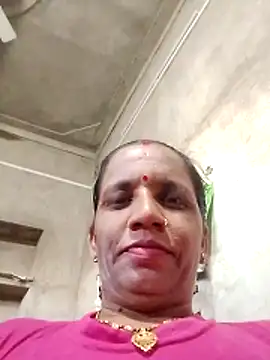 Snapshot of Anitarakkoli chatting on 06-15-26, 12:38 Anitarakkoli online show from 06-15-26, 12:38