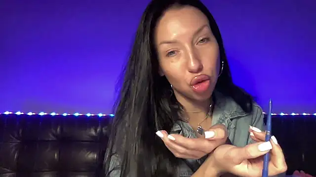 Snapshot of MissDeepVelur chatting on 02-19-26, 04:15 MissDeepVelur online show from 02-19-26, 04:15