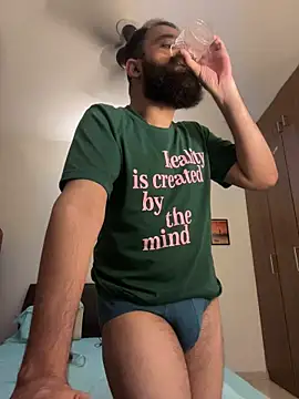 beerboy2222 online show from 06-26-26, 06:47