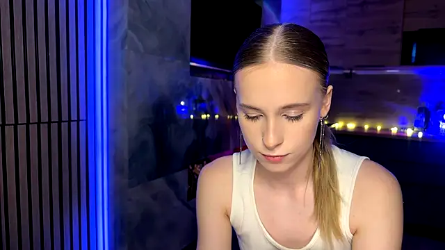 amily sunray online show from 05-12-26, 04:24