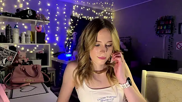 amily sunray online show from 03-12-26, 02:54