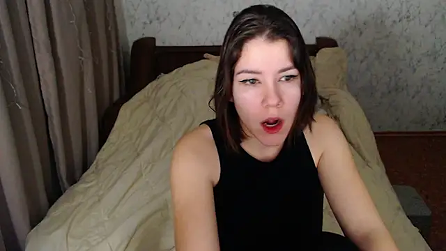 Snapshot of AdelMauds chatting on 02-13-26, 02:39 AdelMauds online show from 02-13-26, 02:39