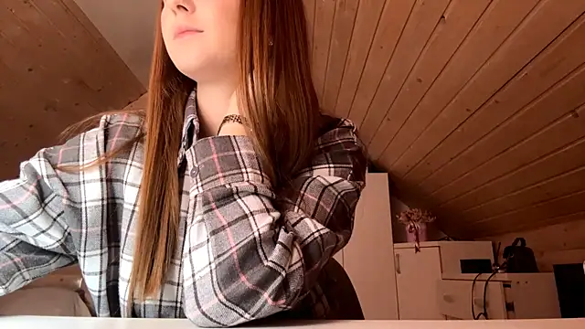 TessSamul online show from 03-24-26, 01:33