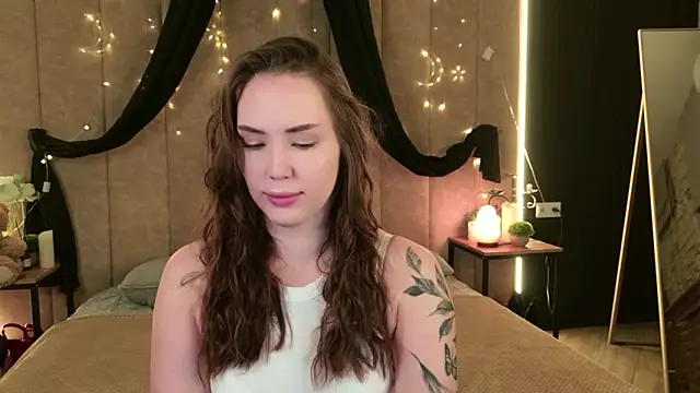 Arielle Vade online show from 05-19-26, 05:25