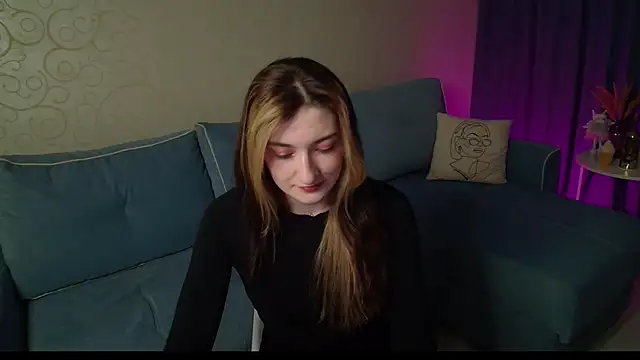 RosieGloom online show from 02-15-26, 06:07