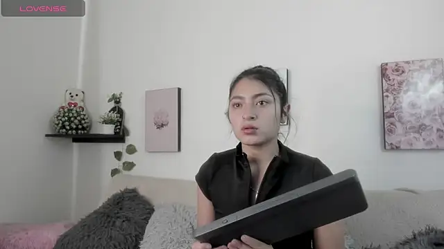 Snapshot of Alexaalove_1 chatting on 03-01-26, 02:28 Alexaalove 1 online show from 03-01-26, 02:28