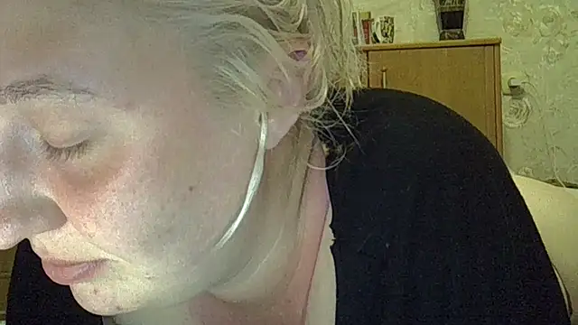 CurvyWild Lady30 online show from 05-29-26, 08:04