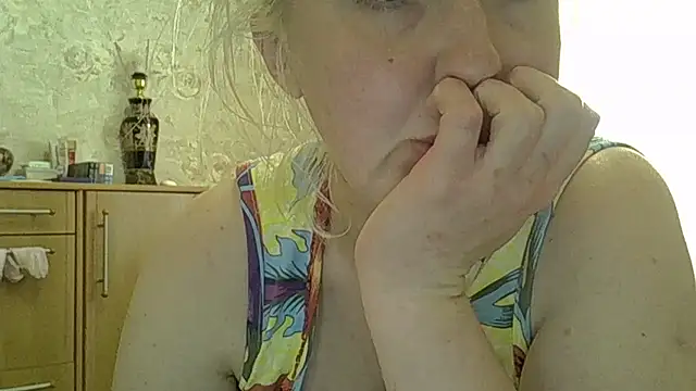 CurvyWild Lady30 online show from 05-24-26, 12:27