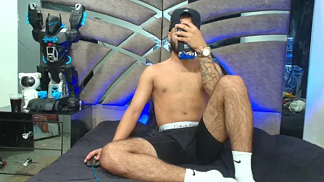 Xanderstone00 online show from 06-21-26, 05:57
