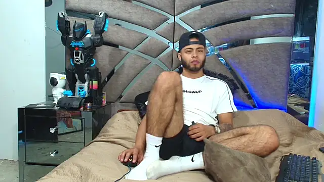 Xanderstone00 online show from 06-16-26, 01:00