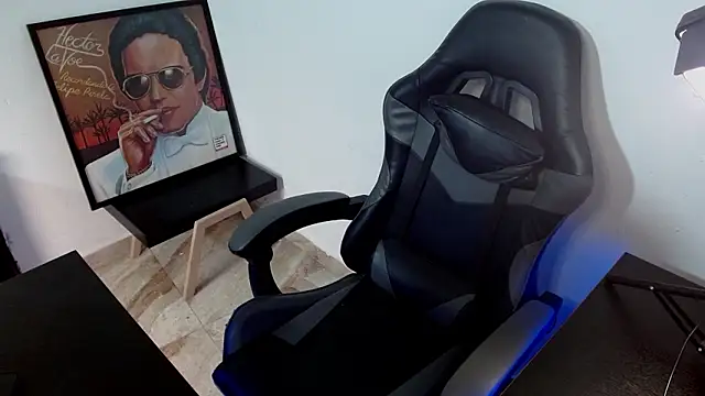 Xanderstone00 online show from 02-12-26, 08:52