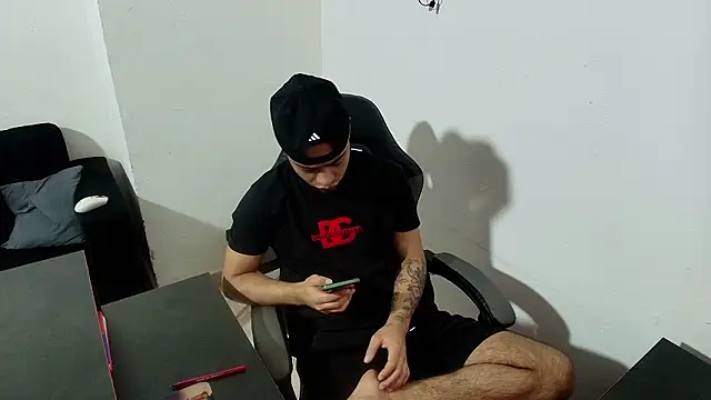 Xanderstone00 online show from 02-13-26, 04:40