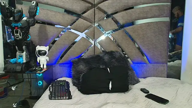 Xanderstone00 online show from 06-12-26, 04:54