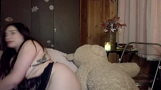 VelvetBrunetteXo online show from 05-21-26, 03:26