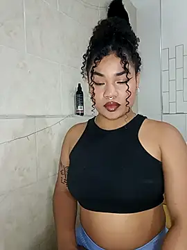 BrianaSweetxxx online show from 04-11-26, 03:25