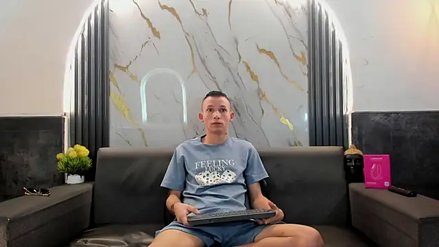 Isaak 26 online show from 04-04-26, 07:09