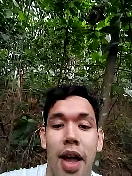 Isaak 26 online show from 04-08-26, 01:23