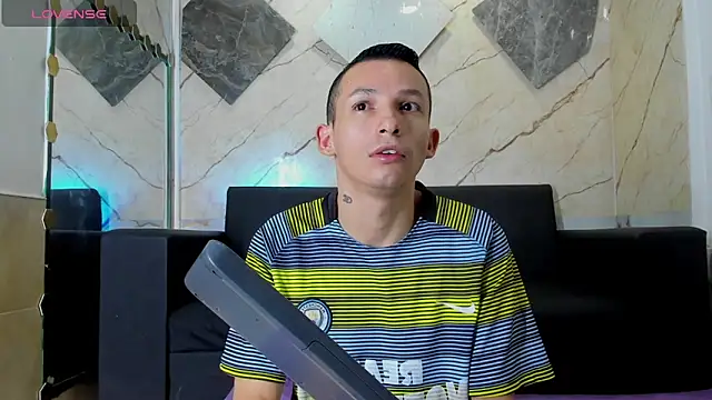 Isaak 26 online show from 04-15-26, 11:05