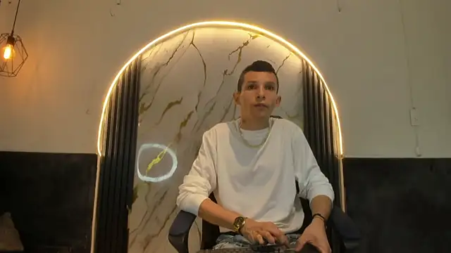 Isaak 26 online show from 02-15-26, 12:15