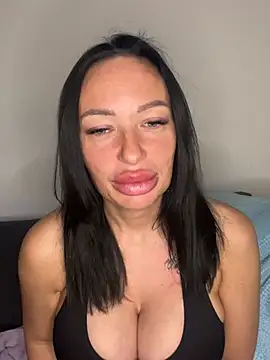 SaraHotDiamond xoxo online show from 03-22-26, 07:59