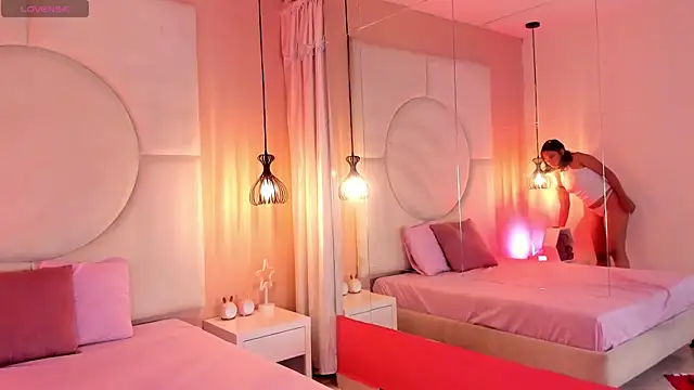 Snapshot of ValeriaMartins chatting on 02-27-26, 07:57 ValeriaMartins online show from 02-27-26, 07:57