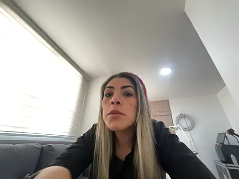 Snapshot of Encantadora_Eva chatting on 02-11-26, 08:52 Encantadora Eva online show from 02-11-26, 08:52