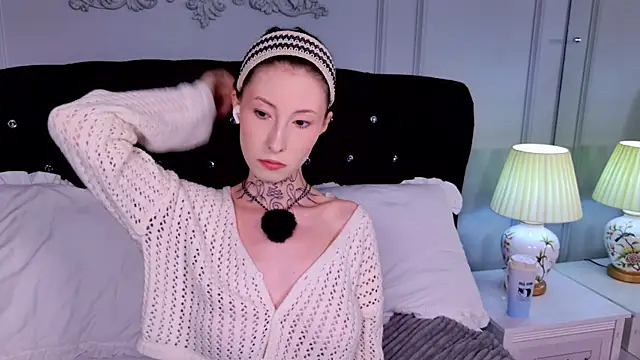 roxy morrison x online show from 05-18-26, 03:39