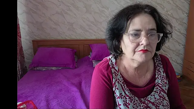 xMaryxAnne online show from 04-22-26, 07:48
