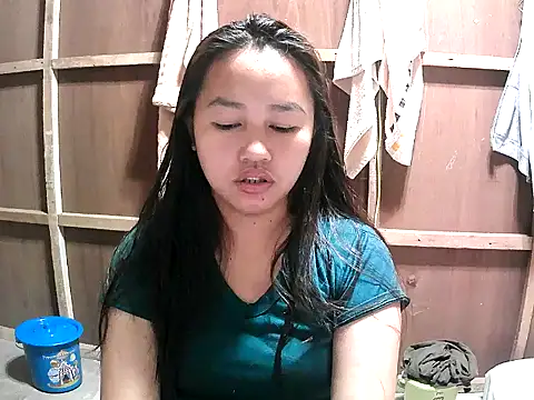 Snapshot of Cloudette_17 chatting on 02-25-26, 09:20 Cloudette 17 online show from 02-25-26, 09:20