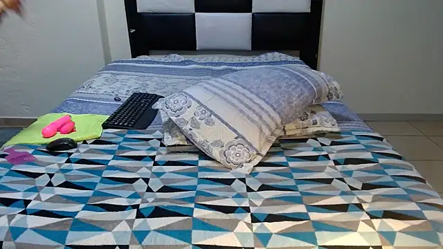 VeronaDimexx online show from 03-28-26, 08:43