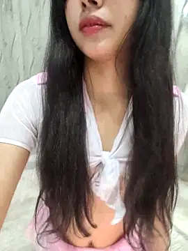 Snapshot of jadelaurent chatting on 02-13-26, 03:06 jadelaurent online show from 02-13-26, 03:06