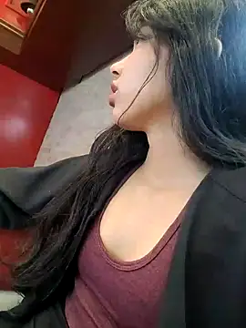 Snapshot of jadelaurent chatting on 02-11-26, 05:57 jadelaurent online show from 02-11-26, 05:57