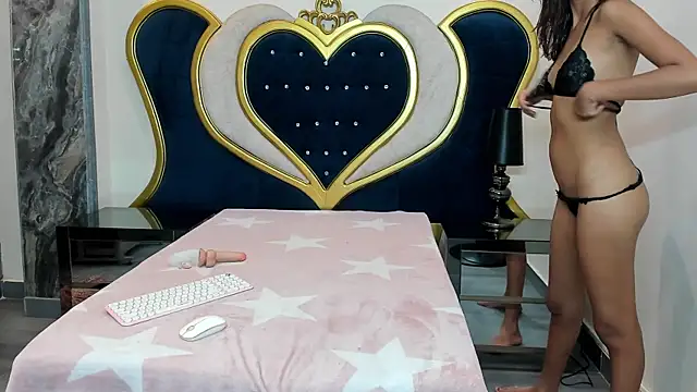 Snapshot of LinaSalazar chatting on 02-16-26, 07:23 LinaSalazar online show from 02-16-26, 07:23