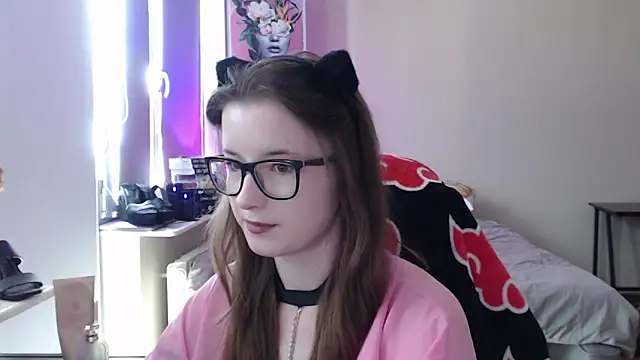 LunaXcherry online show from 06-07-26, 11:04