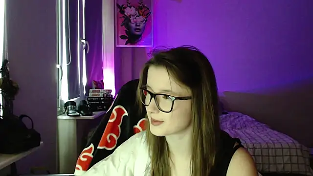 LunaXcherry online show from 04-13-26, 04:55