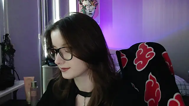 LunaXcherry online show from 04-22-26, 04:36