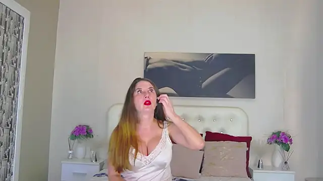 Snapshot of AzeliaHart chatting on 02-12-26, 05:29 AzeliaHart online show from 02-12-26, 05:29