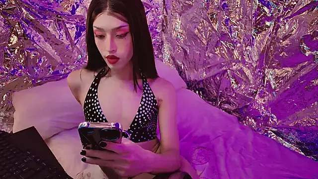 Snapshot of xGoddessx chatting on 02-11-26, 04:56 xGoddessx online show from 02-11-26, 04:56