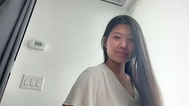 Joycelovely online show from 05-13-26, 05:53