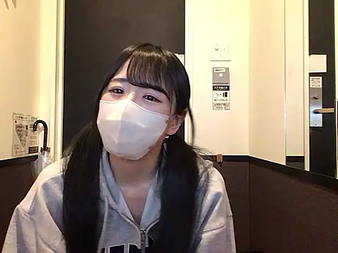 cocomi-coco0209 online show from 04-28-26, 04:22