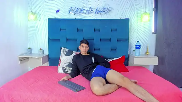 Adventurous Boys online show from 02-22-26, 06:09