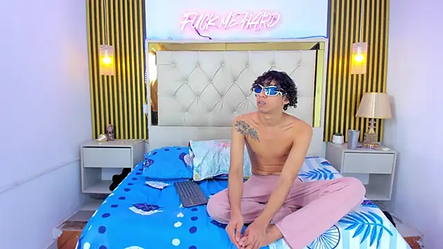 Adventurous Boys online show from 04-07-26, 06:10