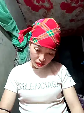 Snapshot of NAINKUTE chatting on 02-12-26, 01:44 NAINKUTE online show from 02-12-26, 01:44